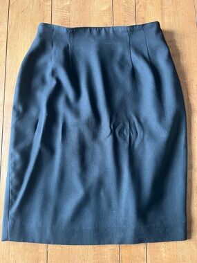 Classic Black Pencil Skirt - Women's Workwear